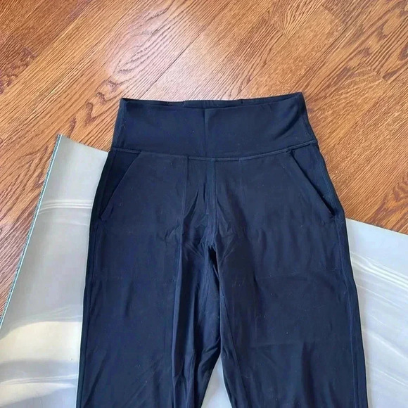 Lululemon I 4 - Picture 3 of 13